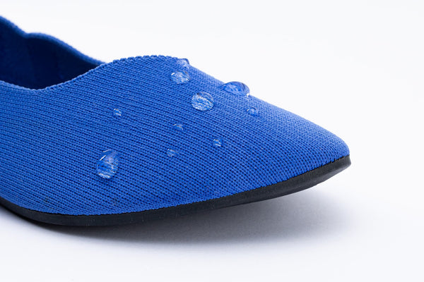 Water-Resistant Shoes and Clothing: How to Dress for Work in a Rainy Day